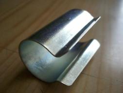 40 clips galva pour fixation de film b&acirc;che sur tube rond 25