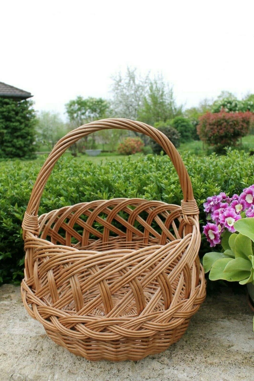 joli panier en osier bon etat deco