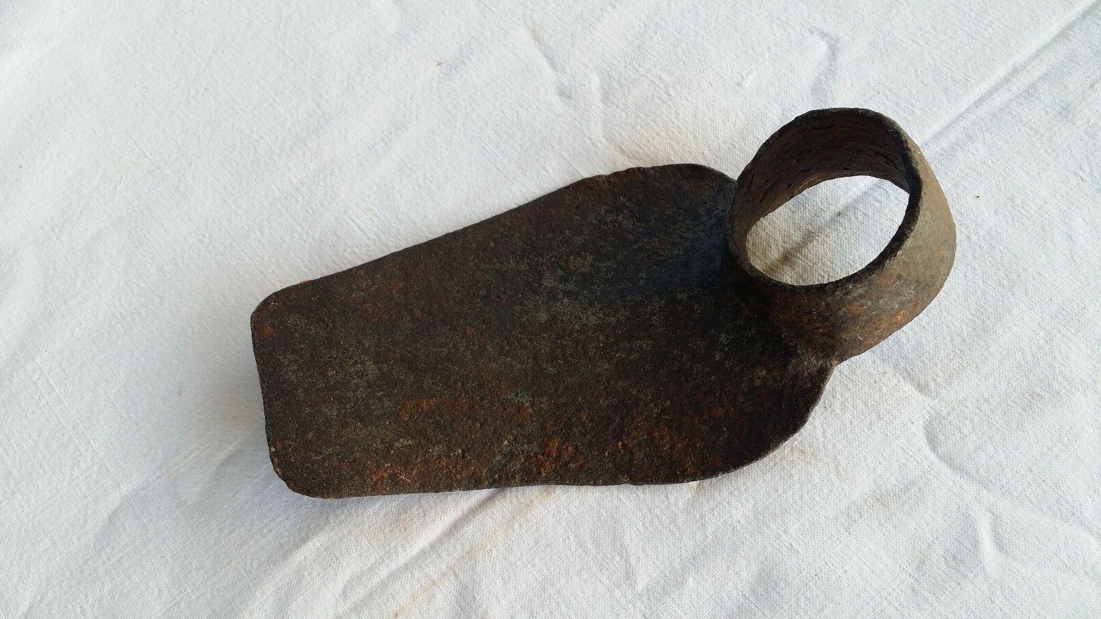 outil ancien pour le jardin sarclette fossoir